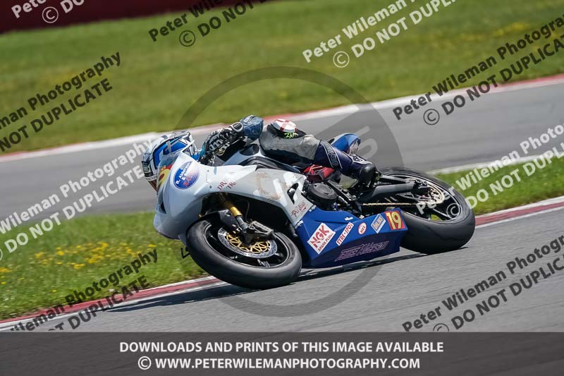 donington no limits trackday;donington park photographs;donington trackday photographs;no limits trackdays;peter wileman photography;trackday digital images;trackday photos